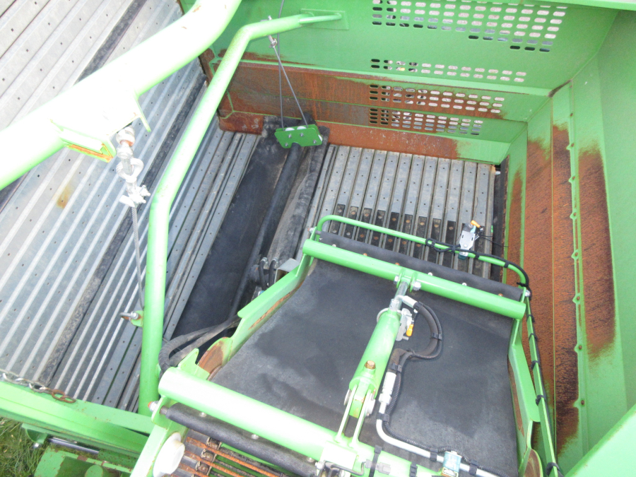 6322 AVR 6100 potato harvester