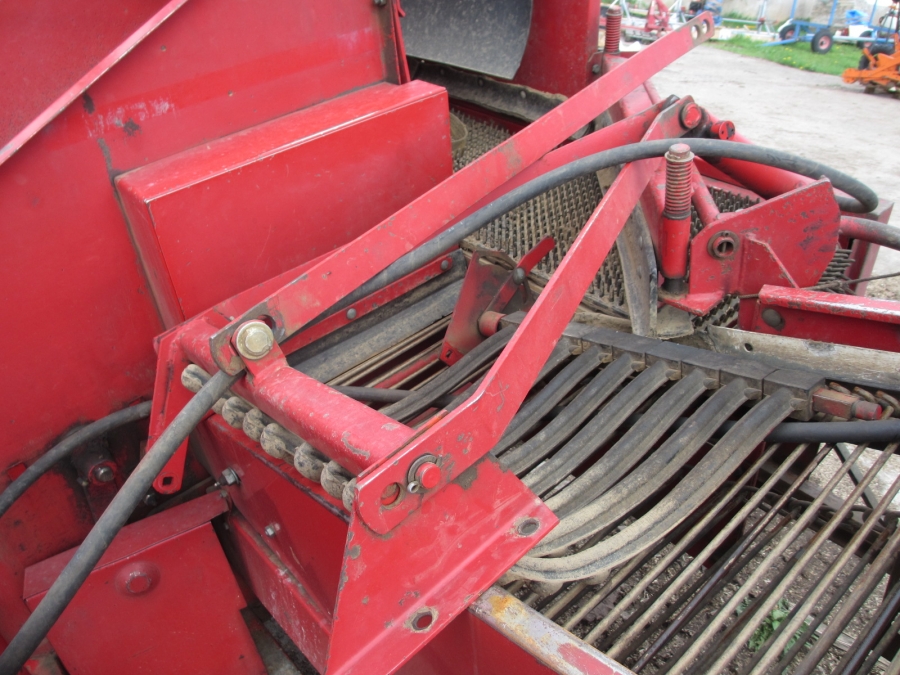 3597 Juko Midi Supermidi potato harvester