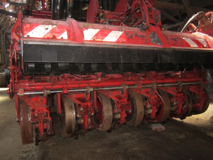 3614 Grimme Maxtron 620 Rübenroder 6 Reihe