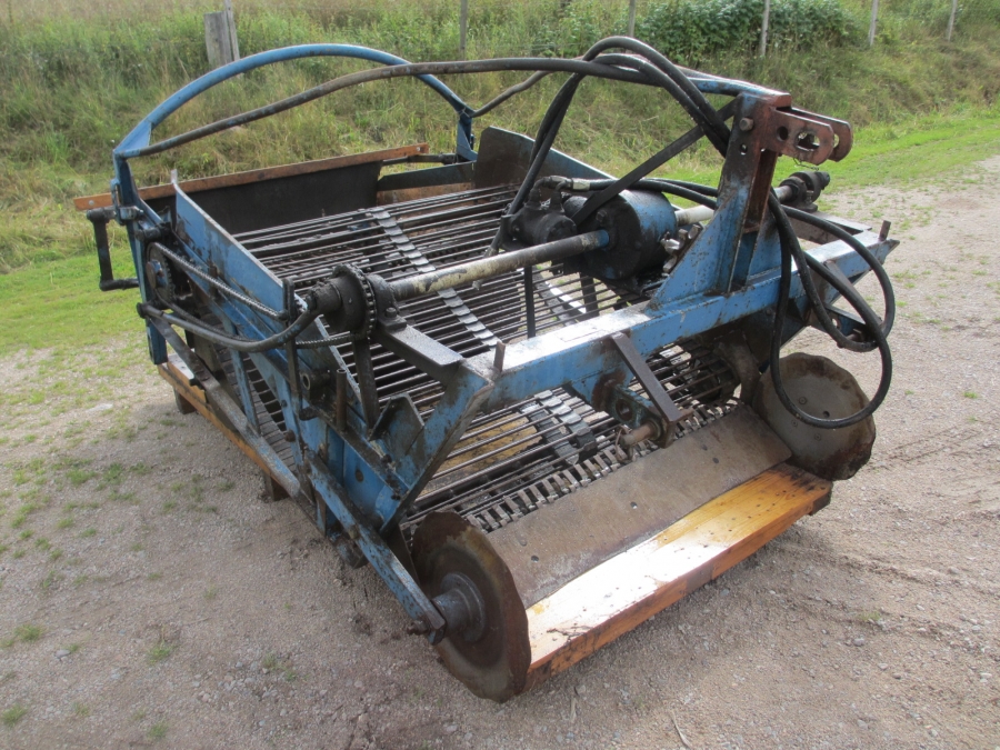 3632 Asa-Lift onion windrower 135 cm 1 web