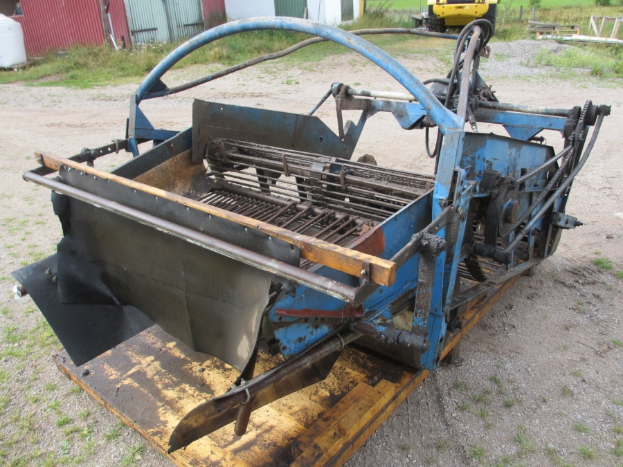 3632 Asa-Lift onion windrower 135 cm 1 web