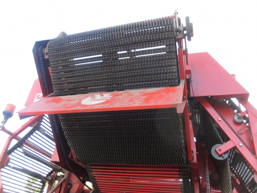 3636 Dewulf RDT superia 2 rad potatisupptagare med tank