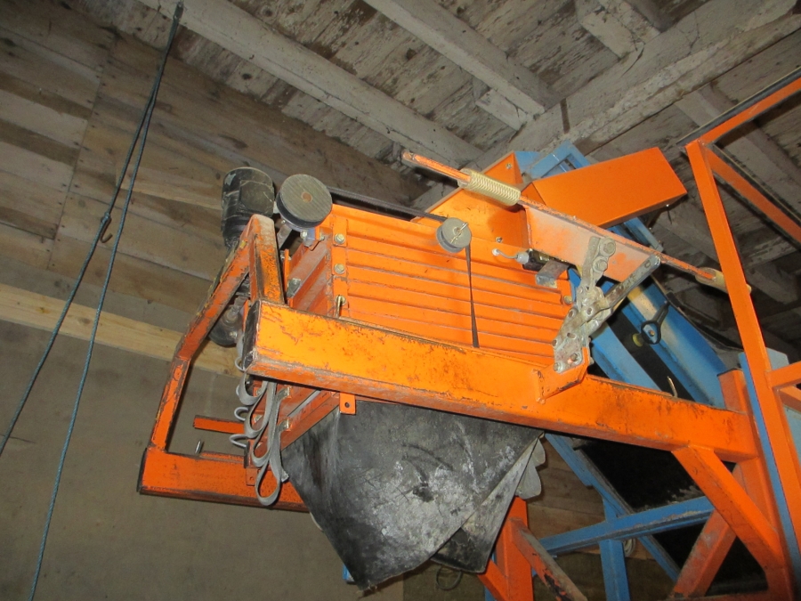 3659 EMVE potato grading line 
