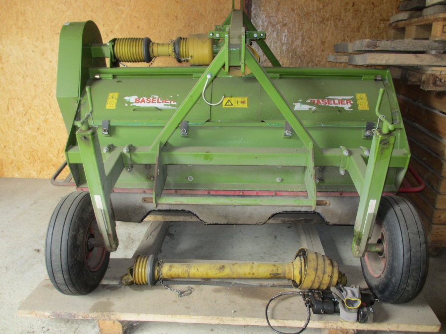 3717 Baselier blastkross 2 rad
