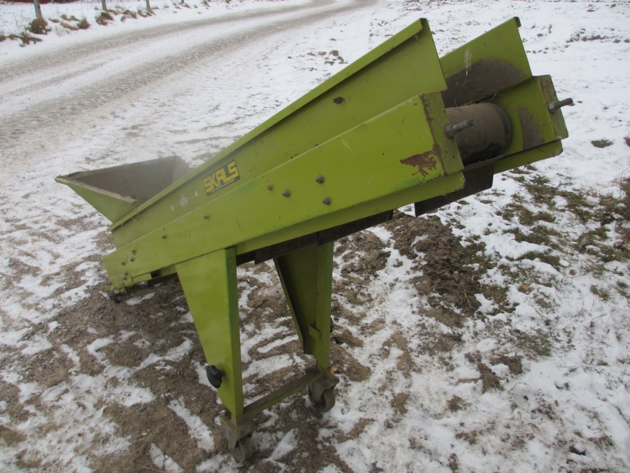 3768 Skals elevator conveyor 1800x250 mm