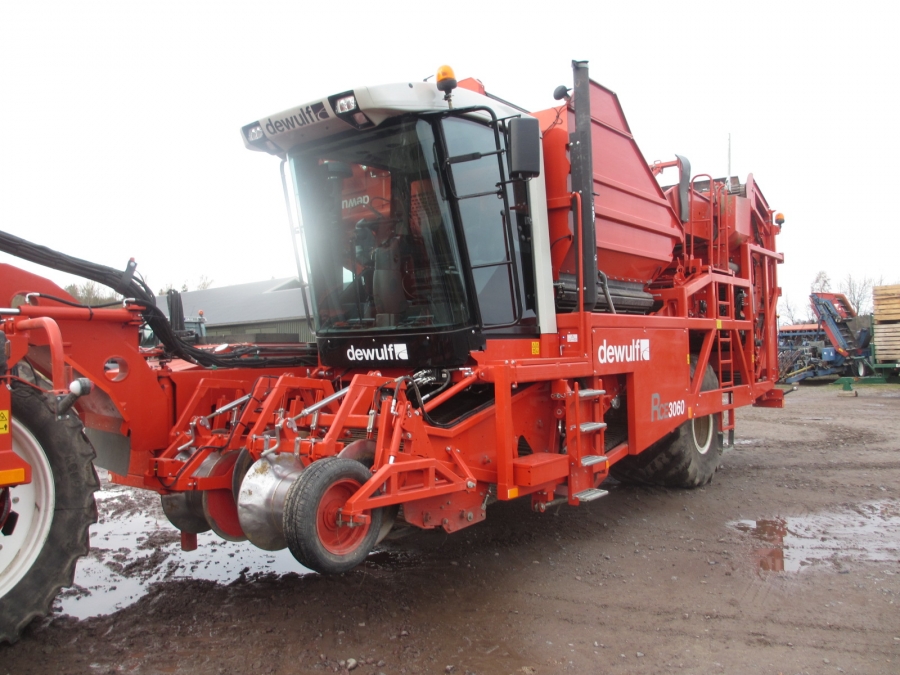 3792 Dewulf RCE 2 row selfpropelled potato harvester