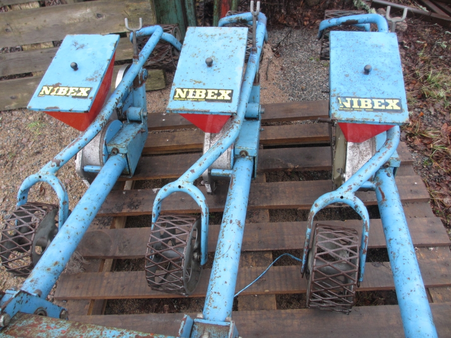3798 Nibex 300 såmaskin 3 rader