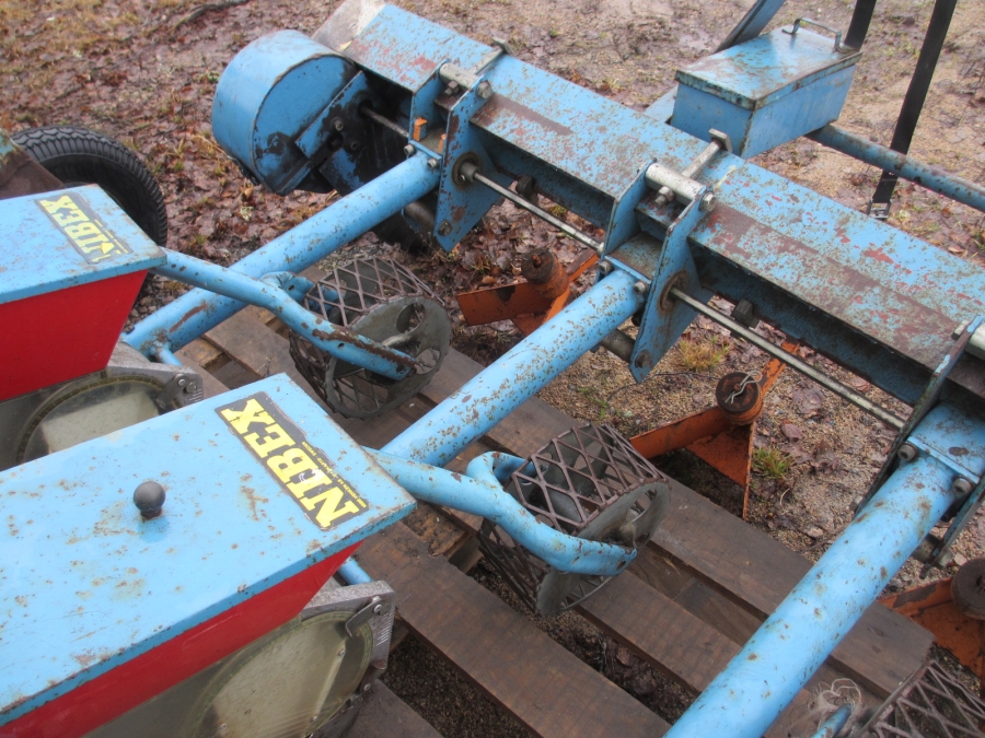 3798 Nibex 300 såmaskin 3 rader
