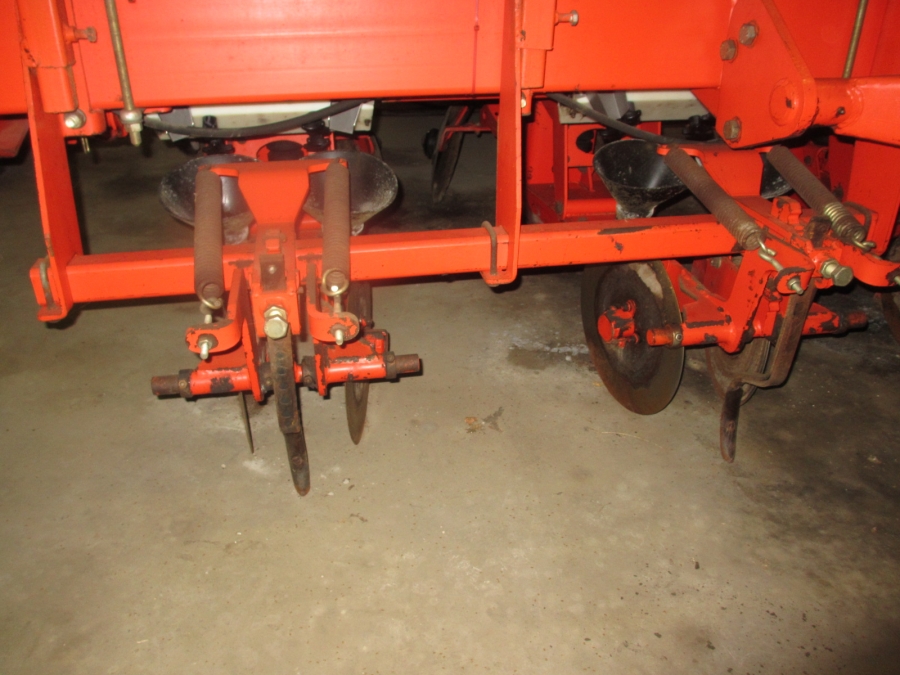 3811 Grimme GL34 Z sättare med gödselaggregat