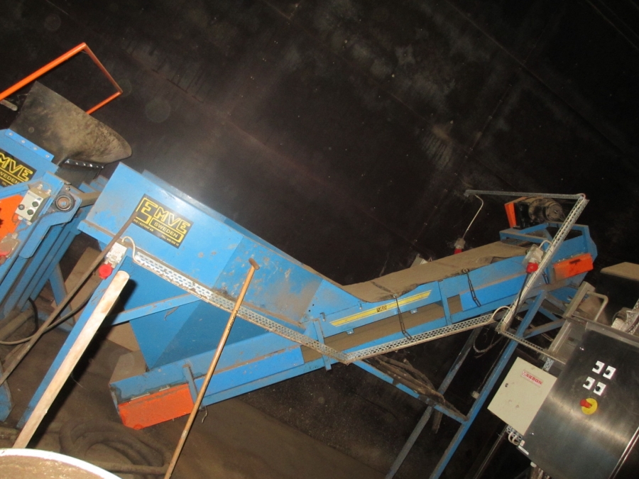 3848 EMVE hydraulisk lådvändare 125 cm med matningsbinge