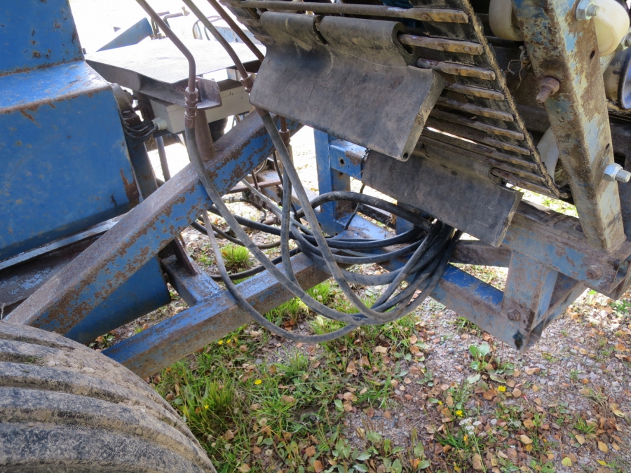 3881 Asa-Lift Möhrenroder 1 Reihe mit Bunker Dreipunkt T-18