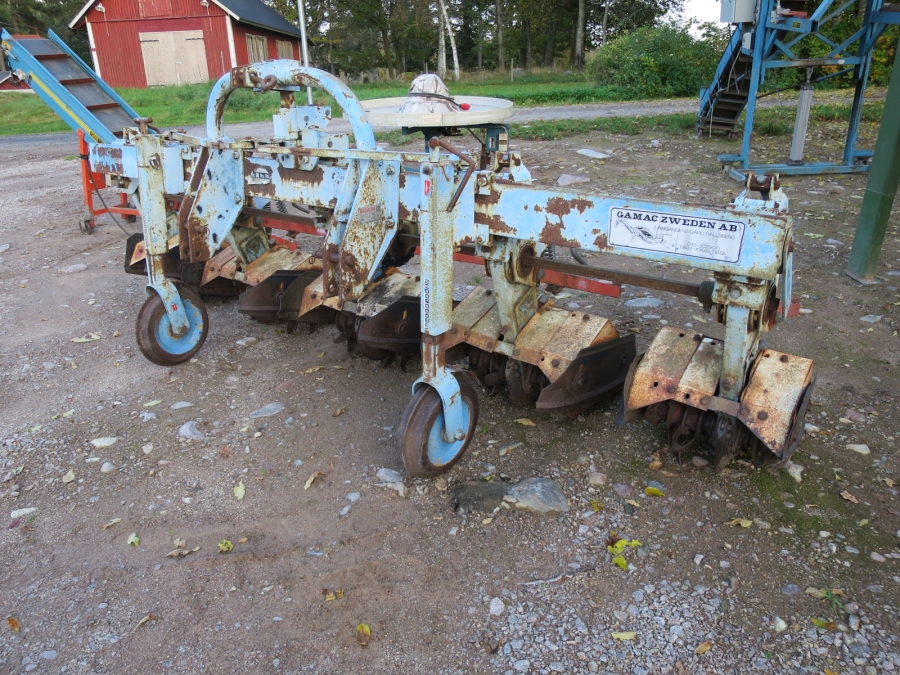 3890 Badalini Row rotary cultivator 4 row