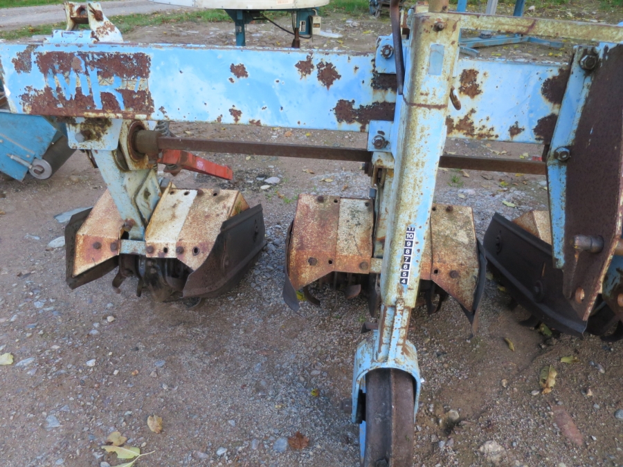 3890 Badalini Row rotary cultivator 4 row