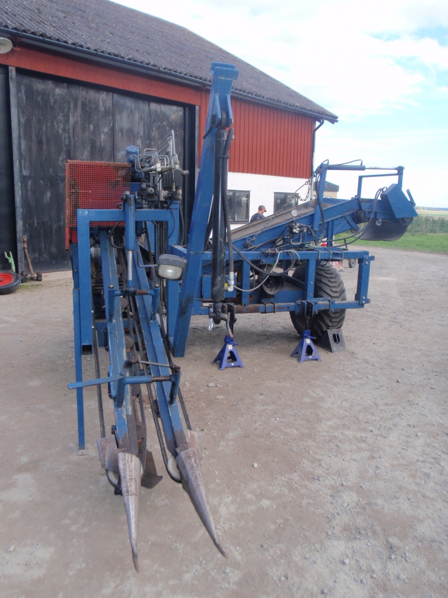 3899 Asa-Lift carrot harvester 1 row with fork