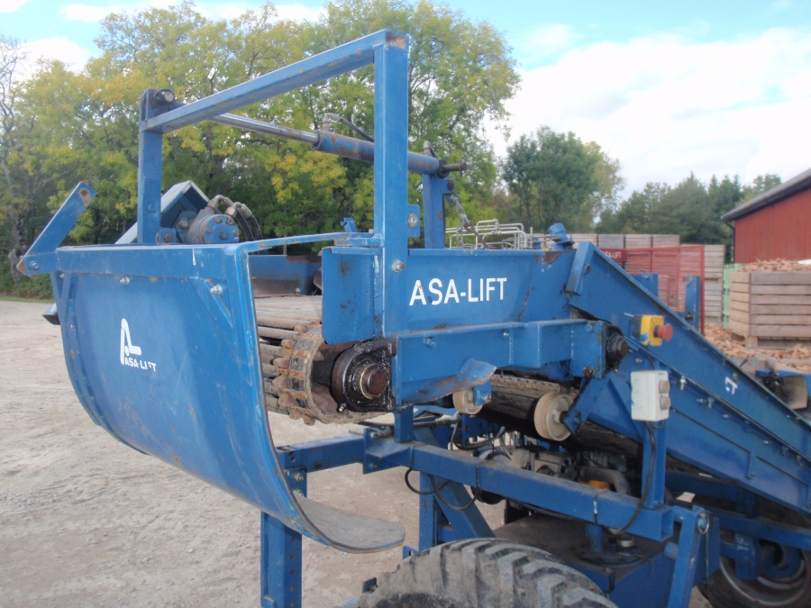 3899 Asa-Lift carrot harvester 1 row with fork
