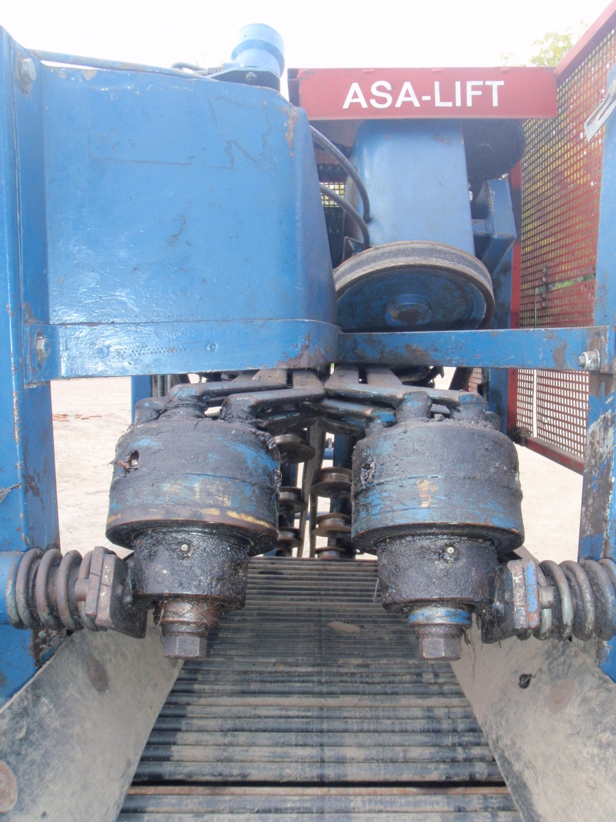 3899 Asa-Lift carrot harvester 1 row with fork