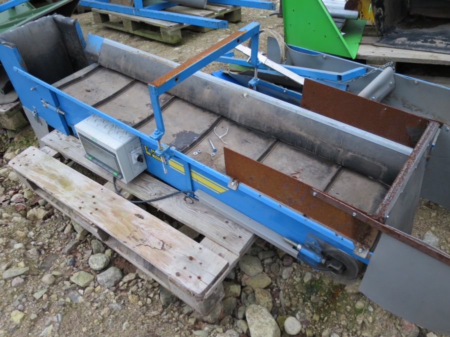 3948 EMVE elevator 1500x300 mm new condition