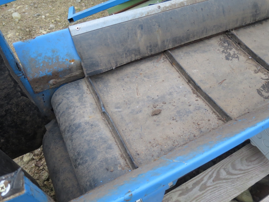 3948 EMVE elevator 1500x300 mm new condition