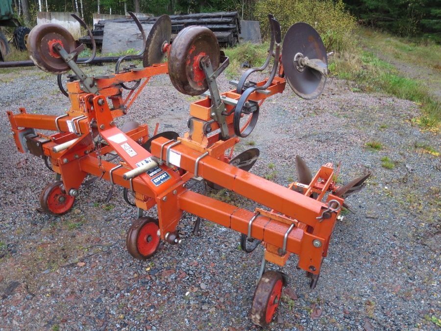 3964 Checchi & Magli tallrikskup 4 rad