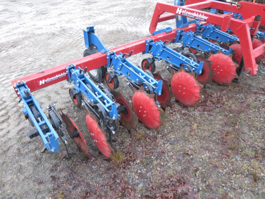 3981 Hatzenbichler row crop cultivator 9 row