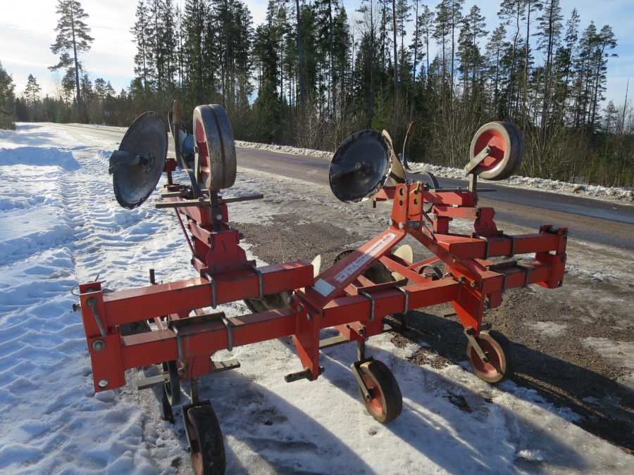 4018 Checchi & Magli tallrikskup VR76 4 rad