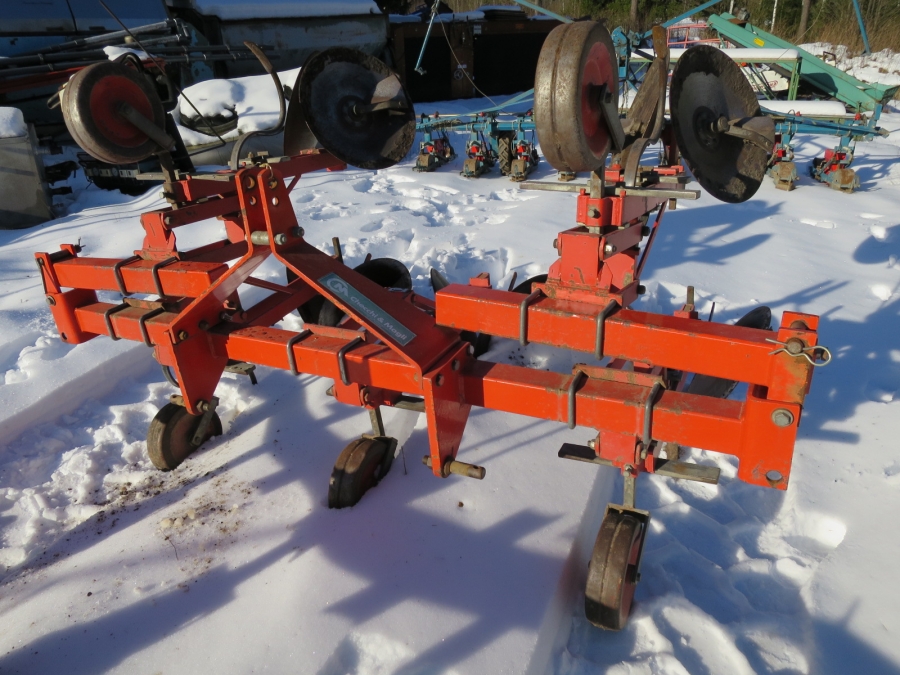 4018 Checchi & Magli tallrikskup VR76 4 rad