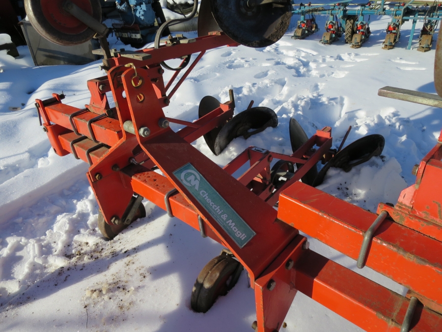 4018 Checchi & Magli tallrikskup VR76 4 rad