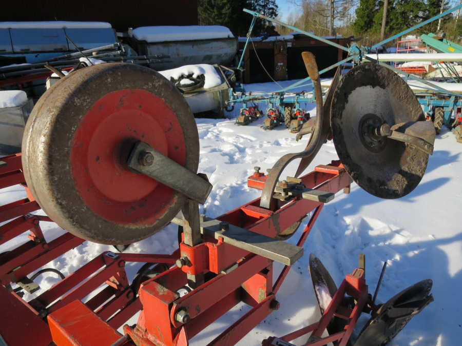 4018 Checchi & Magli tallrikskup VR76 4 rad