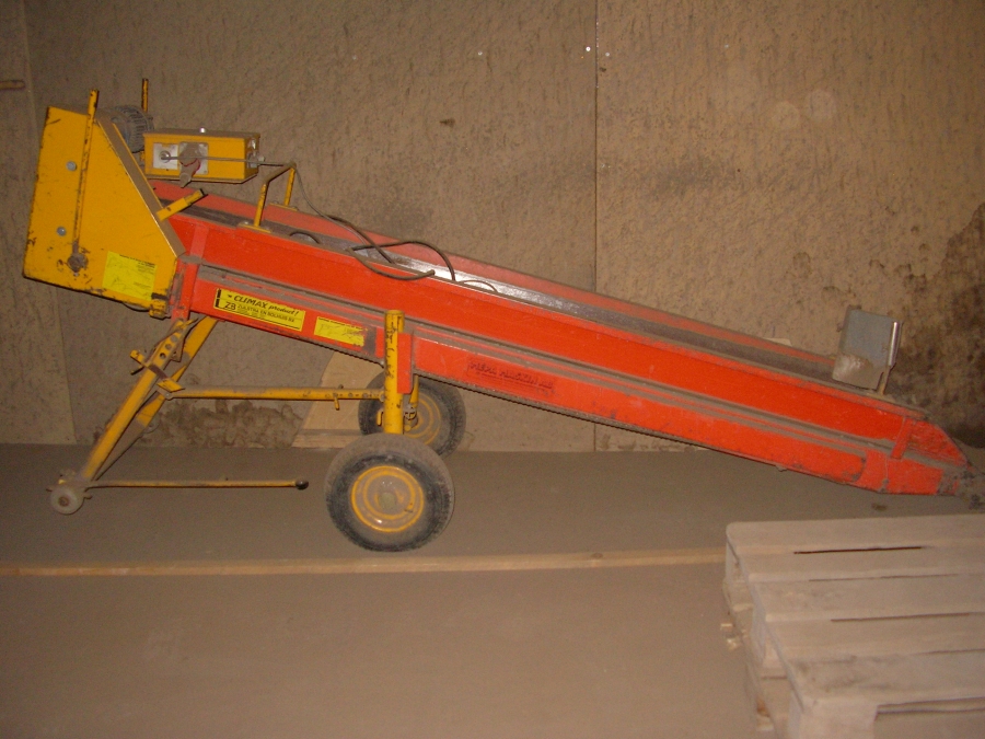 4053 Climax pick up elevator