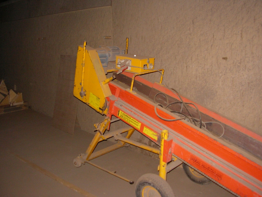 4053 Climax pick up elevator