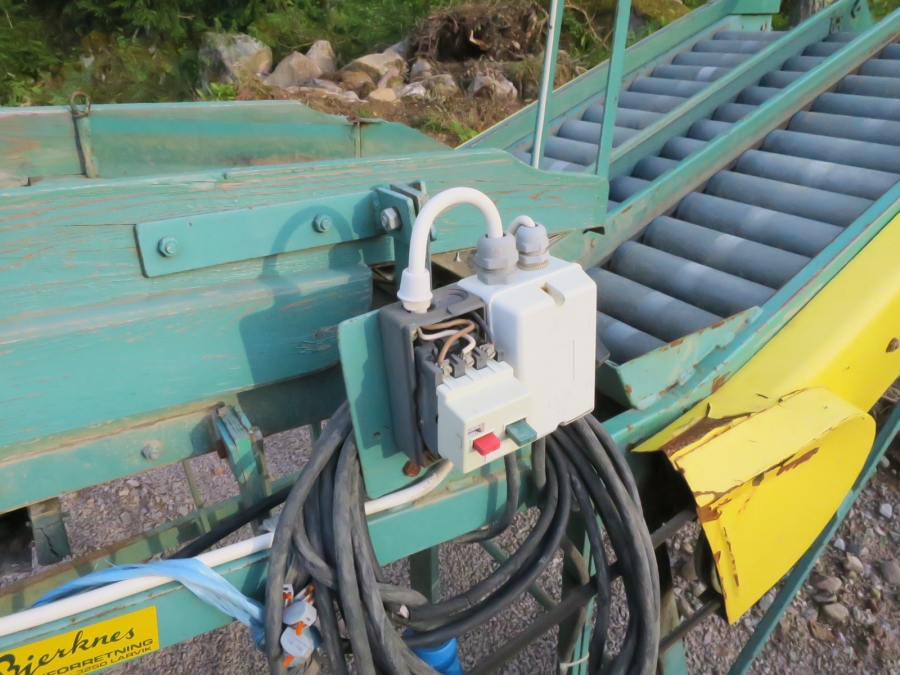 4062 Bording potato grader with bunker
