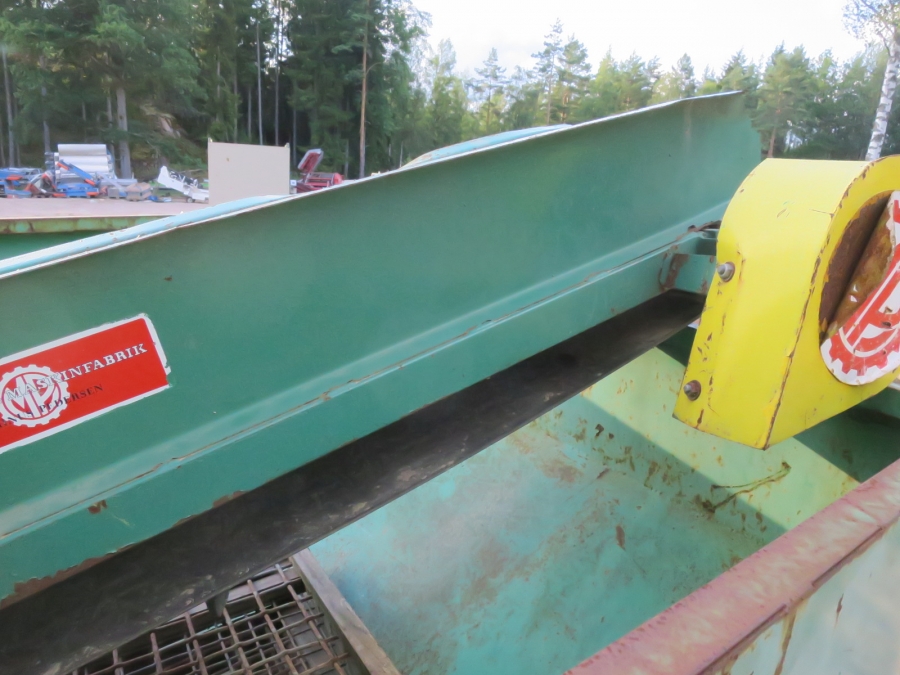 4062 Bording potato grader with bunker