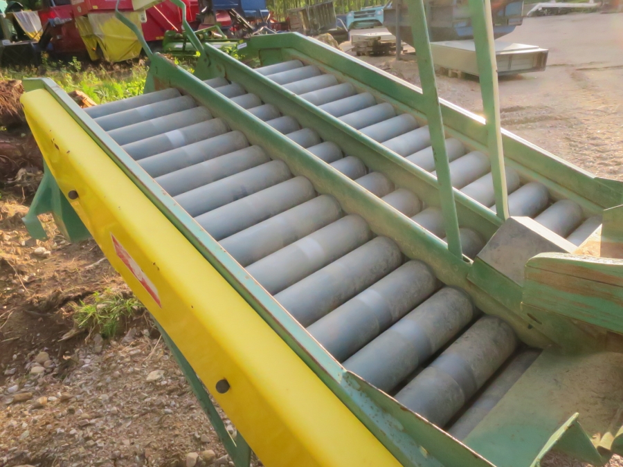 4062 Bording potato grader with bunker