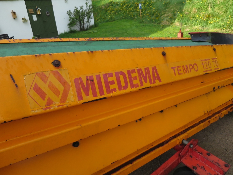 4086 Miedema Tempo 120-70 skjuttransportör