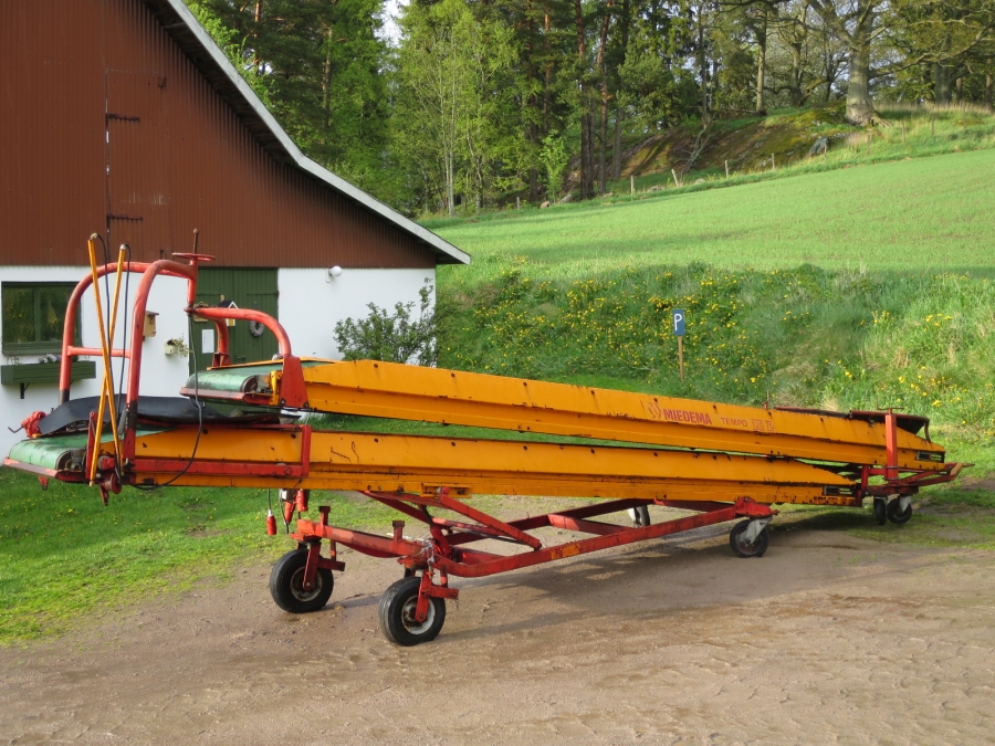 4086 Miedema Tempo 120-70 skjuttransportör