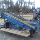 4176 Asa-Lift carrot harvester with box table
