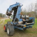 4426 Asa-Lift T200 carrot harvester with elevator 