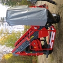 4692 Dewulf P3K carrot harvester with elevator