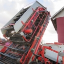 5008 Kverneland Underhaug 2200 onion loader harvester