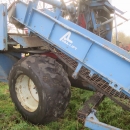 5083 Asa-Lift carrot harvester T-140B