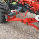 5287 Dewulf GBC carrot harvester with bunker