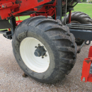 5287 Dewulf GBC carrot harvester with bunker