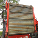 5287 Dewulf GBC carrot harvester with bunker