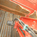 5287 Dewulf GBC carrot harvester with bunker