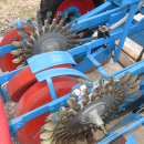 5345 Monosem super prefer transplanter 3 row for small trees, leek 