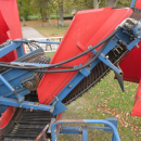 5501 Asa-Lift carrot harvester T90B with bunker