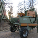 5614 Limbacher Haulmer straw feeder to Strawberries for big bales
