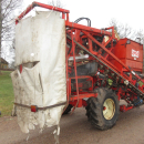 5741 Simon carrot harvester 1 row with bunker
