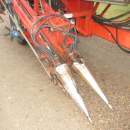 5741 Simon carrot harvester 1 row with bunker