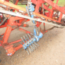 5741 Simon carrot harvester 1 row with bunker